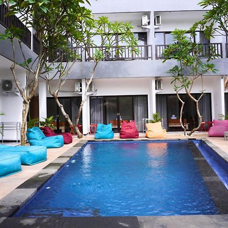 Summer Of Surf Hostel Uluwatu أونغاسان المظهر الخارجي الصورة