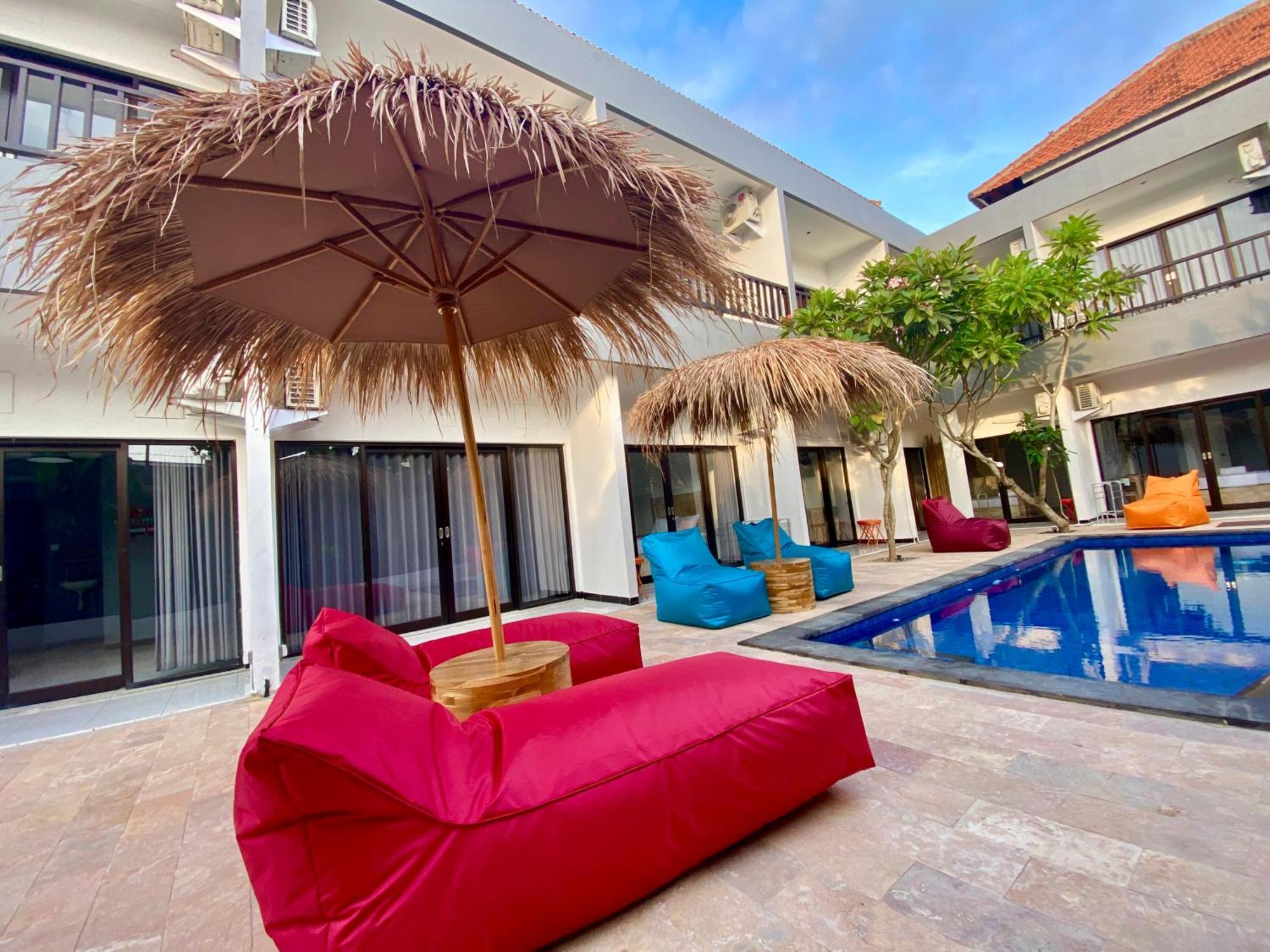 Summer Of Surf Hostel Uluwatu أونغاسان المظهر الخارجي الصورة