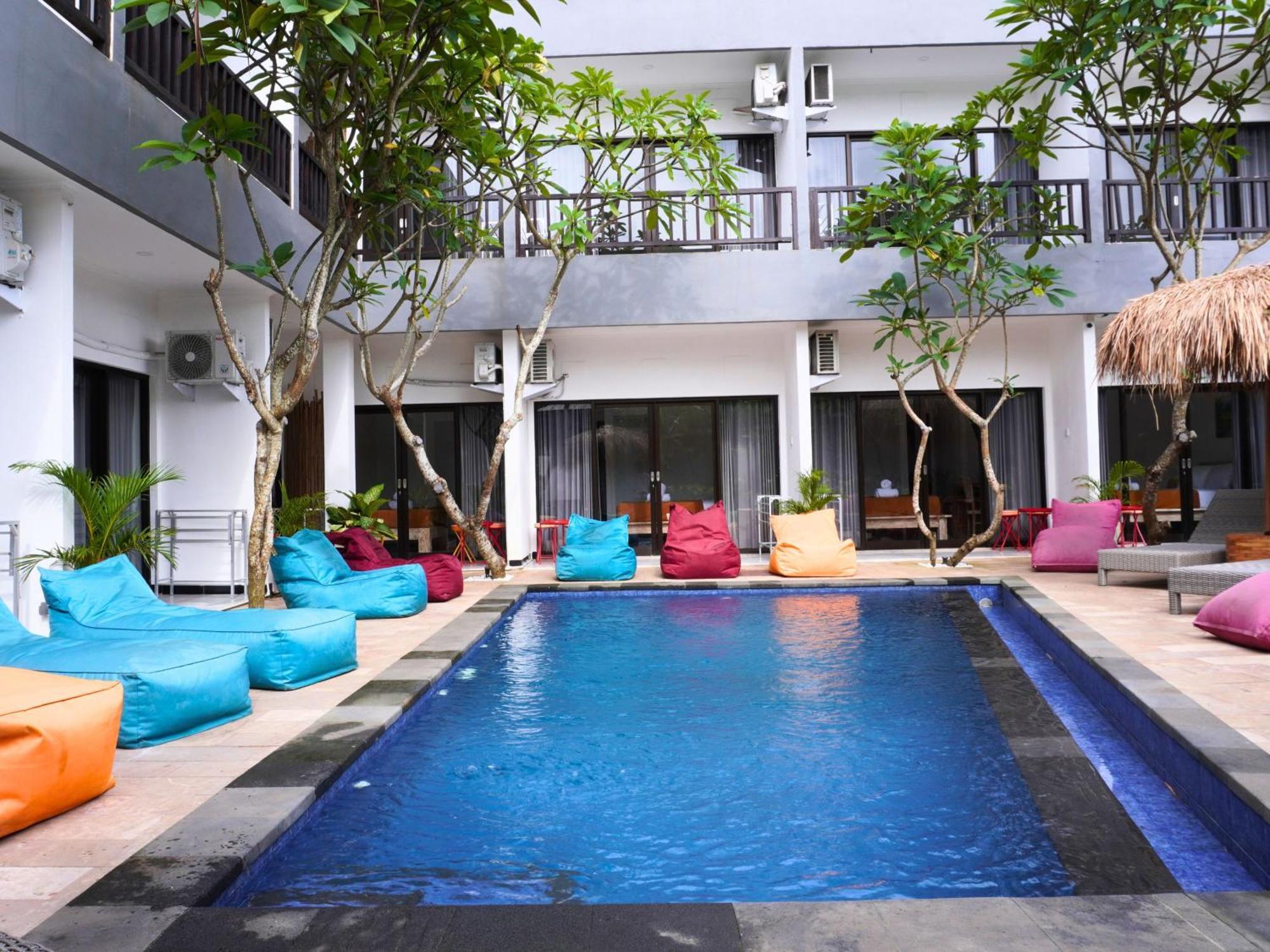 Summer Of Surf Hostel Uluwatu أونغاسان المظهر الخارجي الصورة